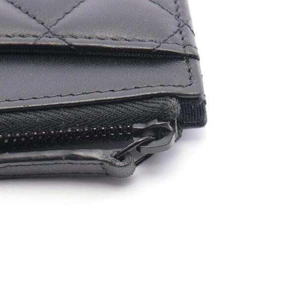 CHANEL Black Lambskin Leather Wallet - Picture 6 of 8